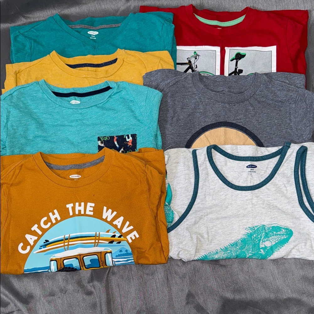 SOLD - Bundle of 7 kids tees